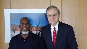 Rencontre entre le président de la Haute Autorité de l'audiovisuel et de la communication du Bénin et le président de l'Arcom et du REFRAM à Paris
