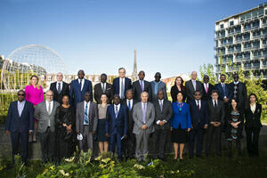 Photo de groupe des présidents des Autorités membres du REFRAM, à Paris, jeudi 6 octobre 2022. 